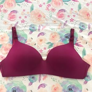 Victoria’s Secret Wireless T Shirt Bra